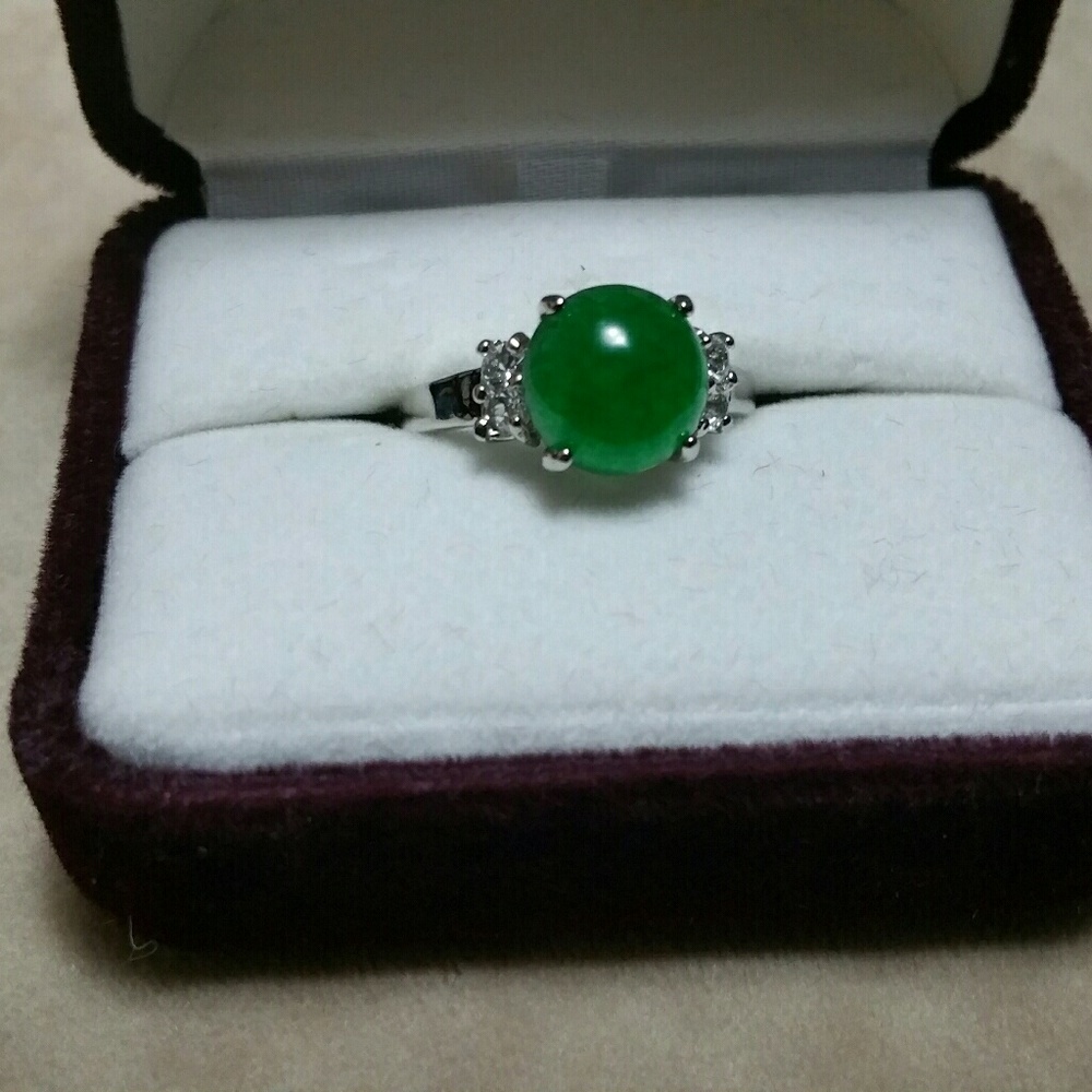Ring - Picture 2 of 6